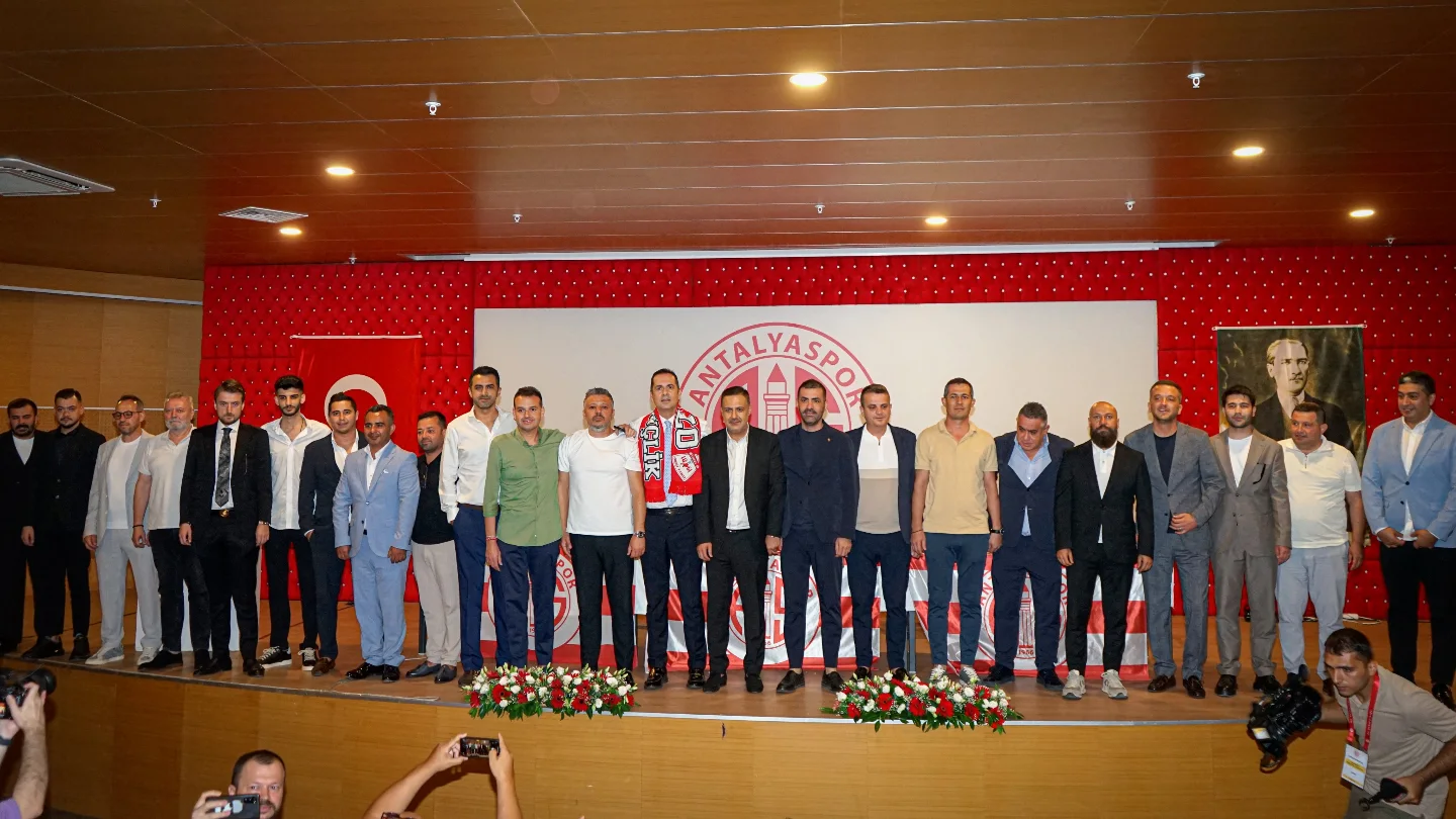 Antalyaspor'a Yeni Başkan ve Yönetim Kurulu: 2025-2026 Sezonu Dilekleri