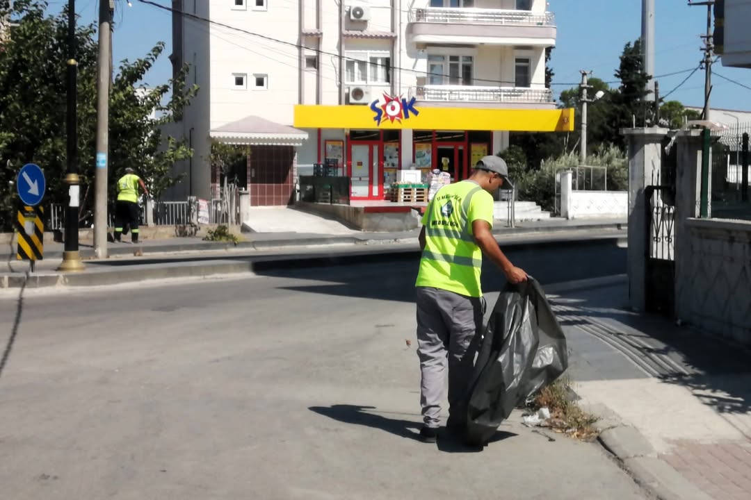 Serik Belediyesi, Temizlik Çalışmalarıyla İlçeyi Tertemiz Ediyor