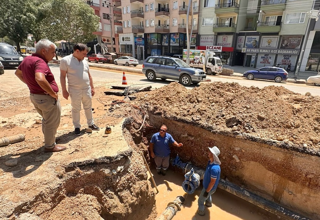 Elmalı'da Asbestli İçme Suyu Şebekesi Yenileniyor: Sağlıklı Bir Gelecek İçin Çalışan Elmalı Belediyesi