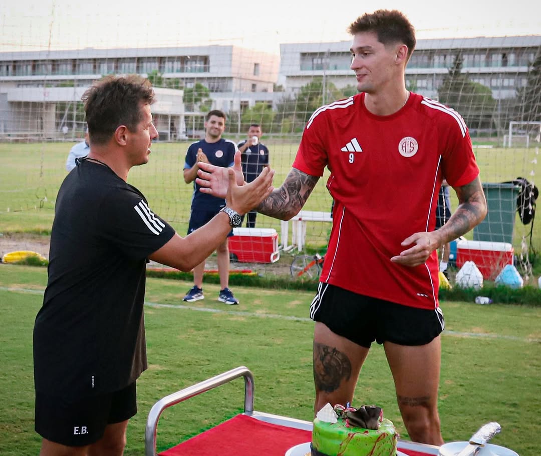 Antalyaspor'da Tomáš Čvančara'ya Özel Doğum Günü Kutlaması