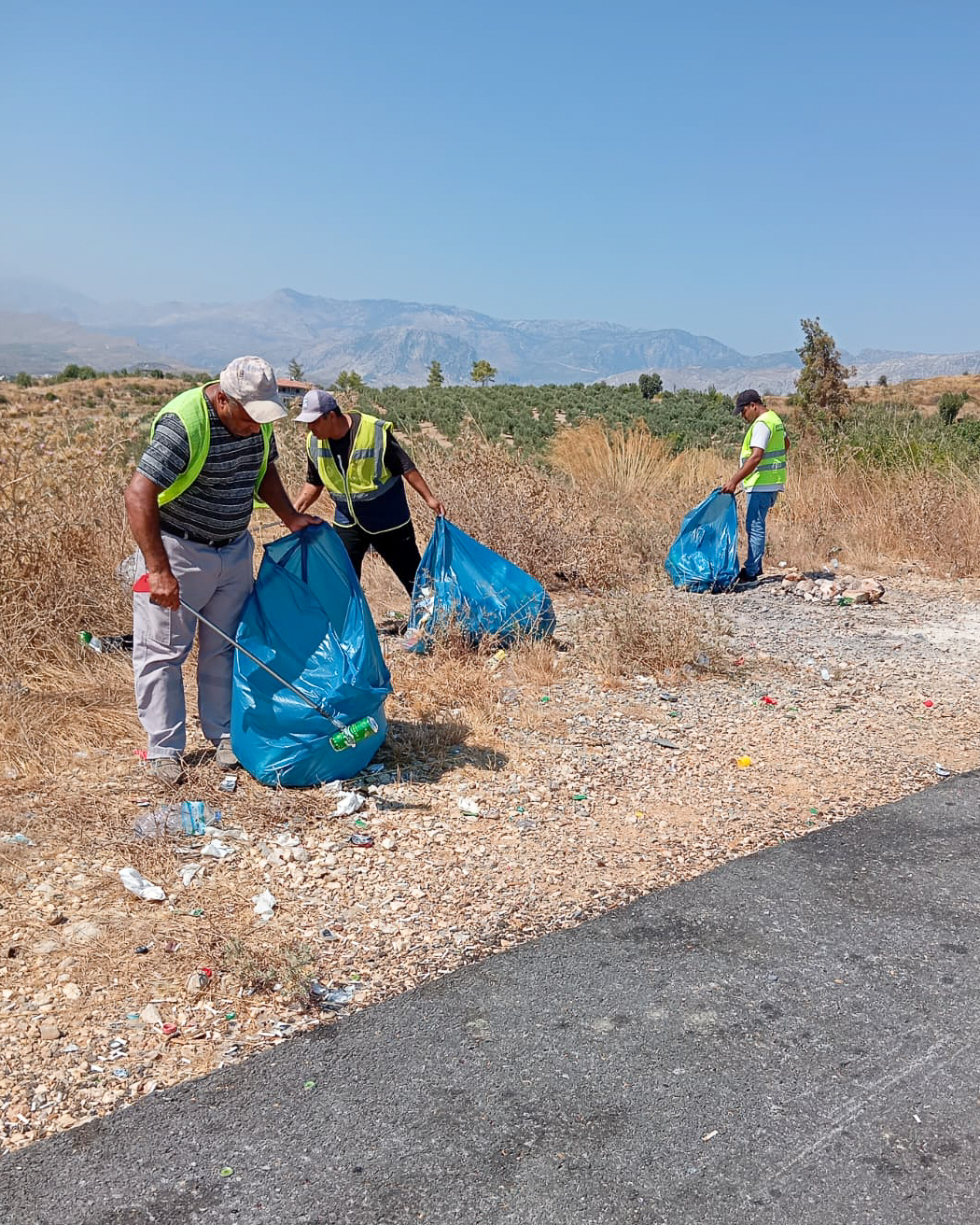 Manavgat'ta Doğa Kirliliğine Karşı Temizlik Çalışması