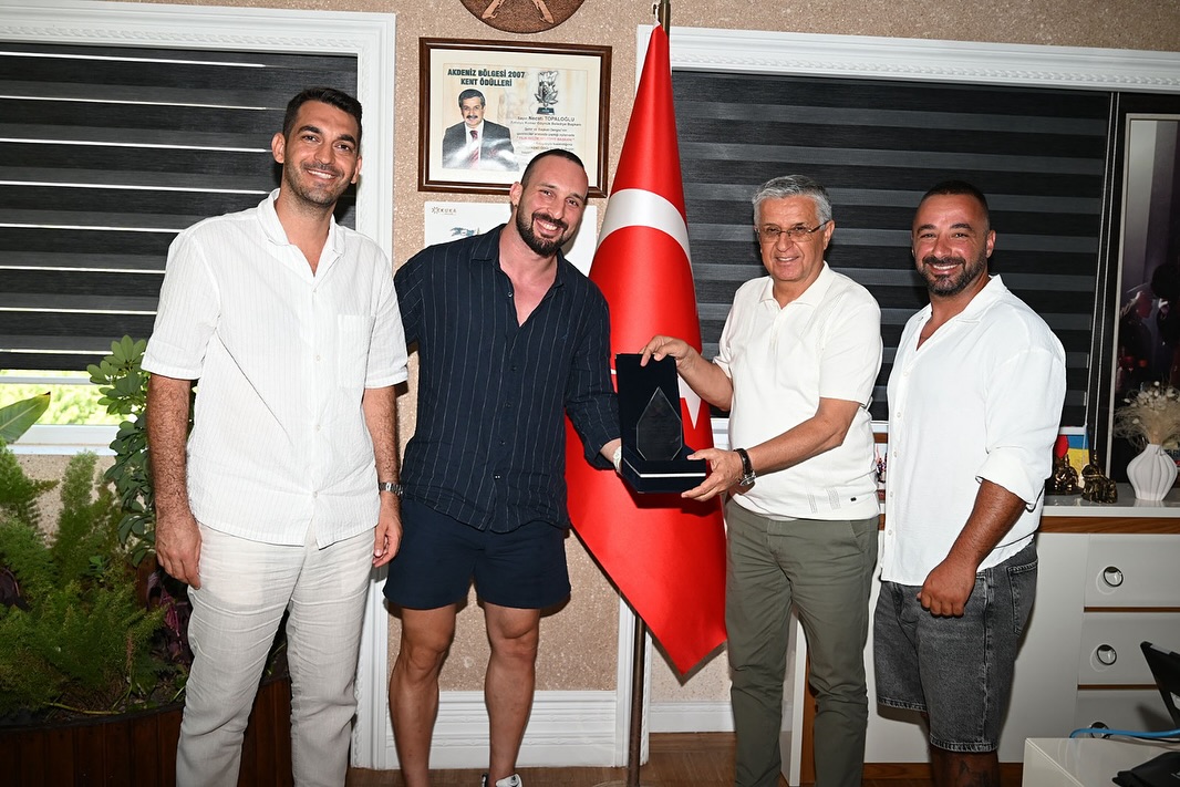 Kemer'de Uluslararası CrossFit Şampiyonası'na Destekçi Belediye Başkanı'na Teşekkür