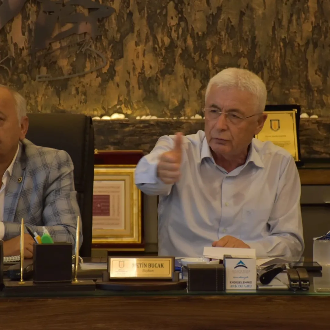 CHP'li Delegasyon, Antalya Semt Pazarcılarının Sorunlarını Dinledi