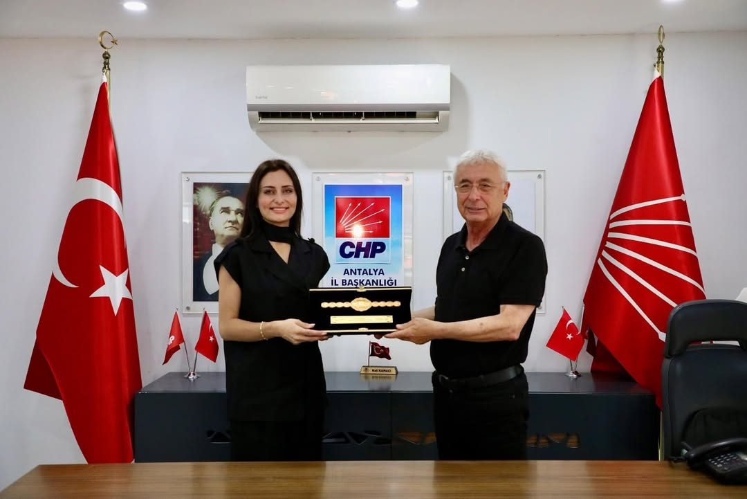 Korkuteli Belediye Başkanı Caran, CHP İl Başkanı Kamacı'yı Ziyaret Etti