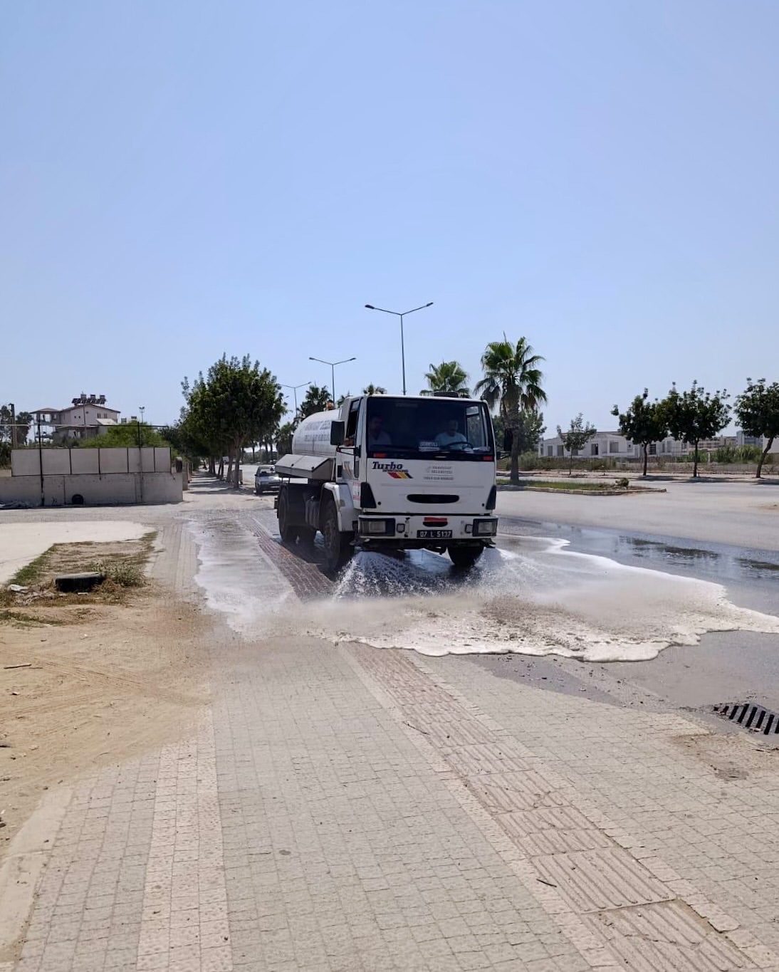 Manavgat Belediyesi, Kentin Hijyenini Sağlamak İçin Yoğun Temizlik Çalışmaları Yürüttü