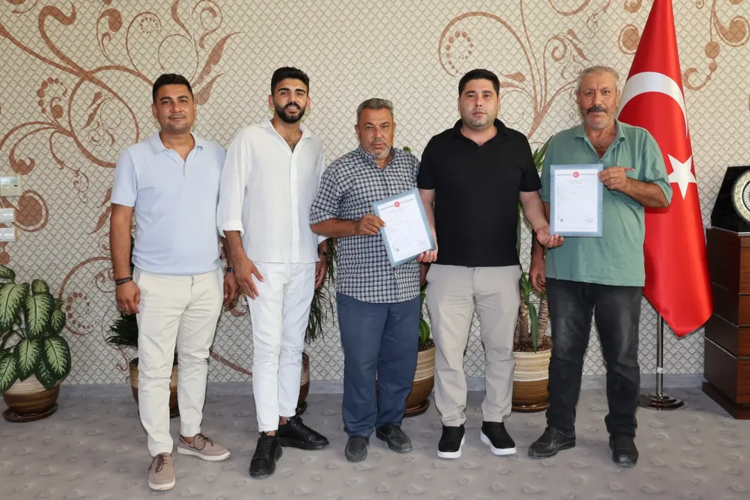 Antalya Aksu'da Daha Çok Vatandaş Tapu Sevinci Yaşadı