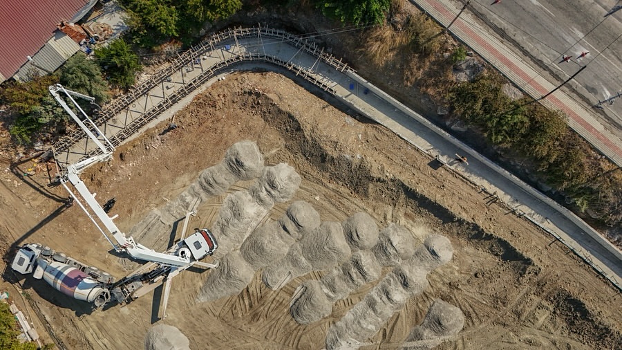 Demre'de Yaşam Kalitesini Artıran Altyapı ve Peyzaj Çalışmaları Devam Ediyor