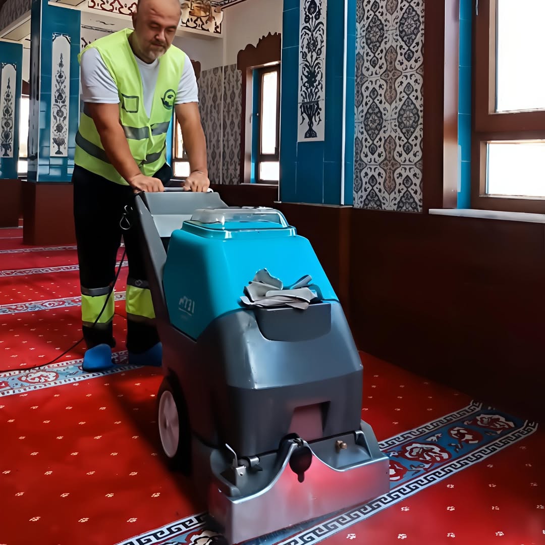Antalya Serik'te Caminin ve Mescitlerin Halıları Yenilendi