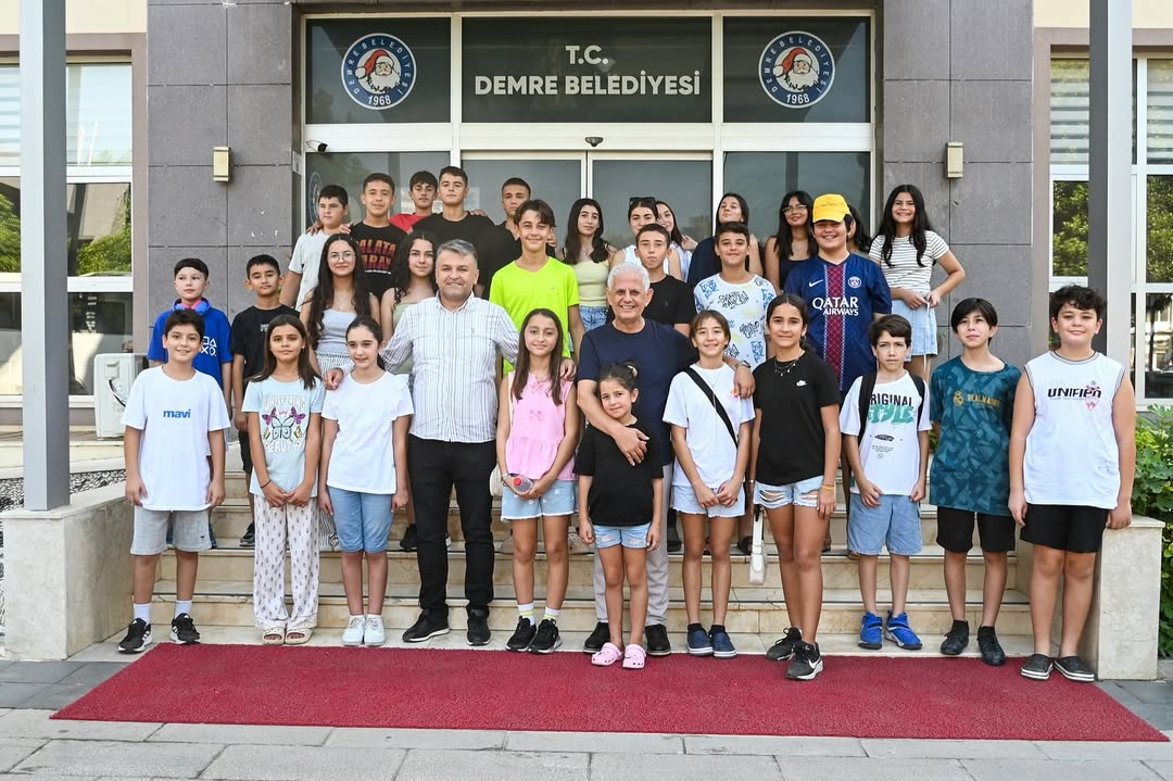Antalya Büyükşehir Belediyesi Yaz Kampı'na Demre'den Katılan Çocuklar Demre'den Uğurlandı