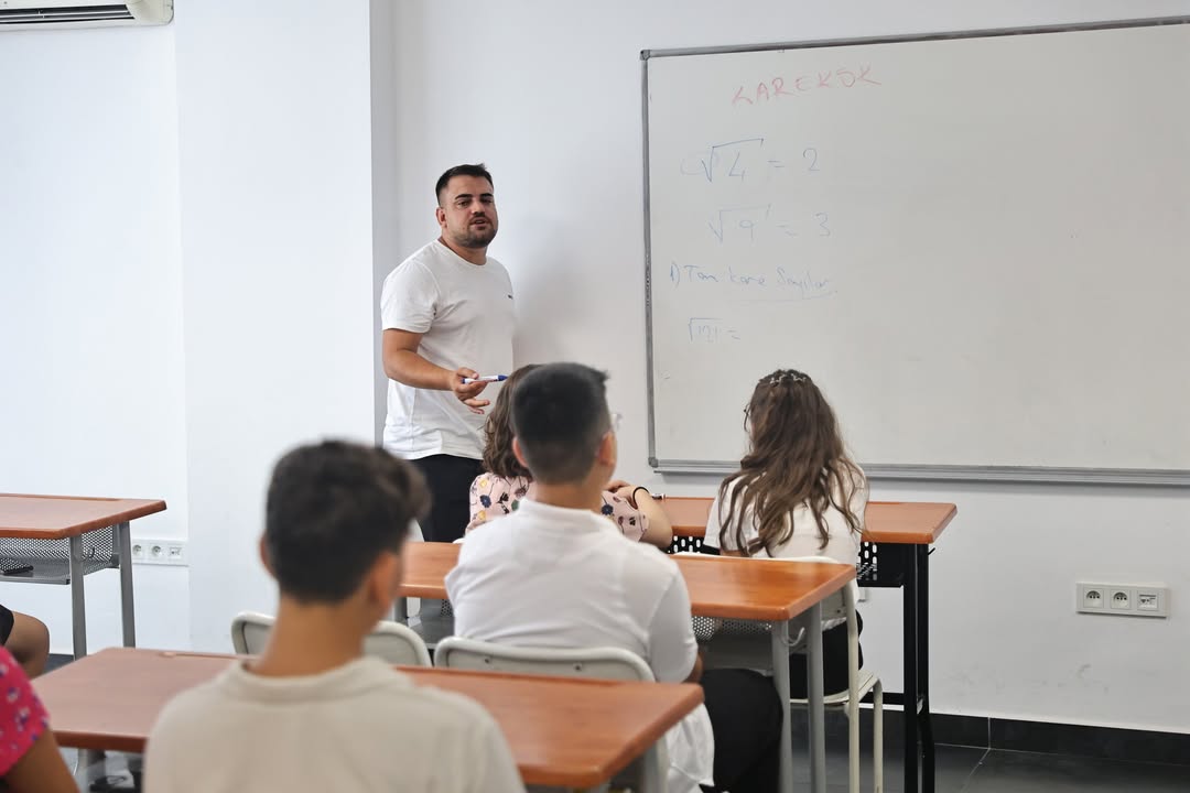 Antalya Büyükşehir Belediyesi'nin ATABEM Kursları, LGS'de Yüzde 100 Başarıya Ulaştı
