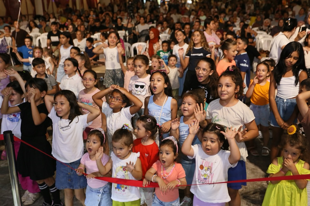 Antalya Kepez Belediyesi'nden Çocuklara Özel Festival Akşamı