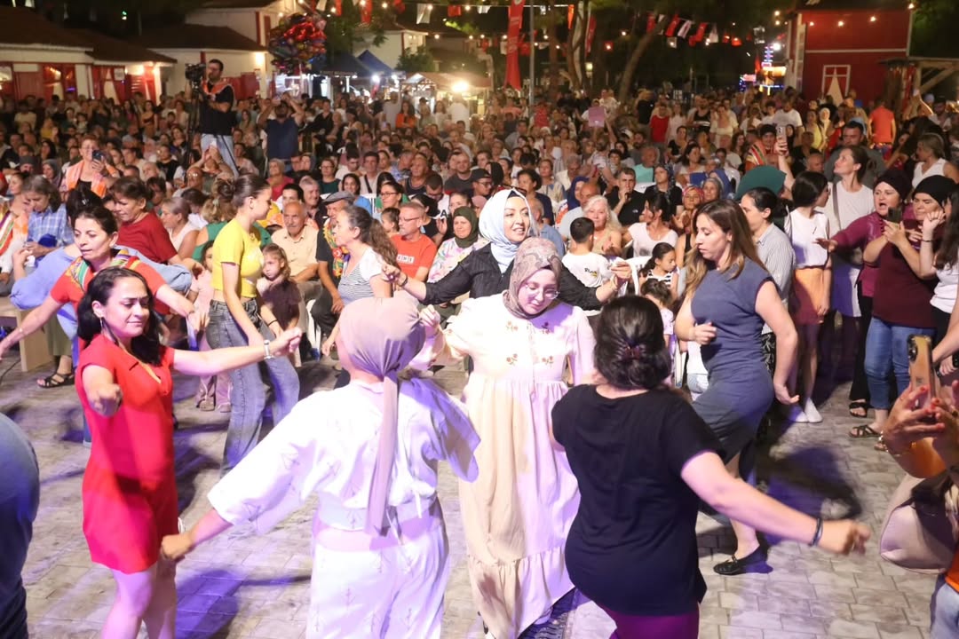 Antalya Kepez'de Yörük Gecesi Coşkusu