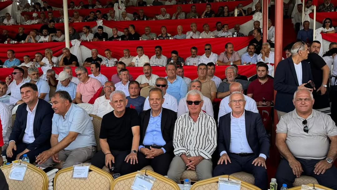 Antalya Kumluca Belediyesi Elmalı Yağlı Pehlivan Güreşleri'ni Ziyaret Etti