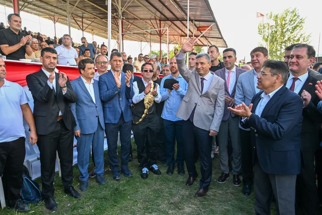Elmalı Yağlı Pehlivan Güreşleri'nde Başpehlivan Belli Oldu