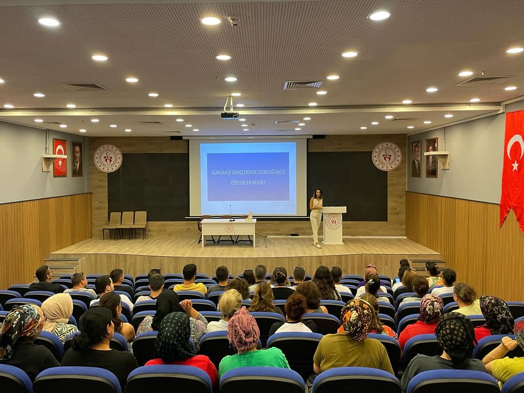 Antalya'da İntihar Önleme Çalışmaları Hız Kazandı: Öğrenci Yurtlarında Eğitimler Düzenlendi