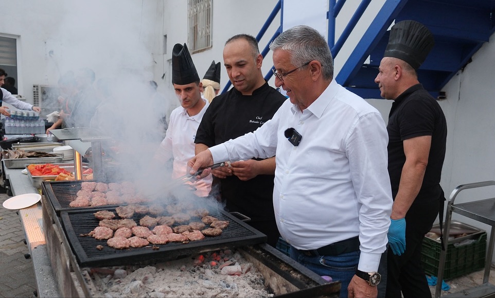 Kemer Belediye Başkanı Sporculara Mangal Partisi Verdi
